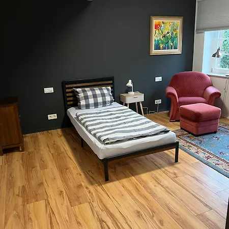 An Der Liitard Kull Apartamento